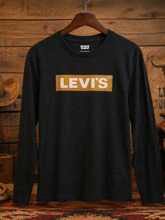 Levi's Other - Levi's Black Long Sleeve T-Shirt Gold Box Logo